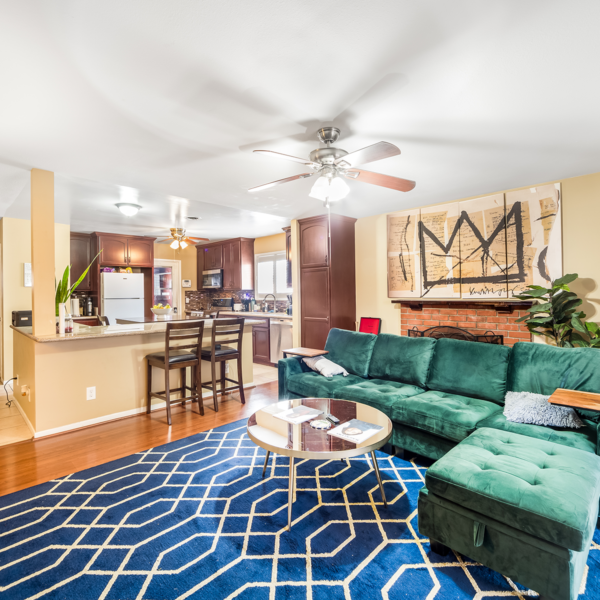 Full Service Cleaning – Airbnb Turnover | Deep Cleaning | Residential | Commercial